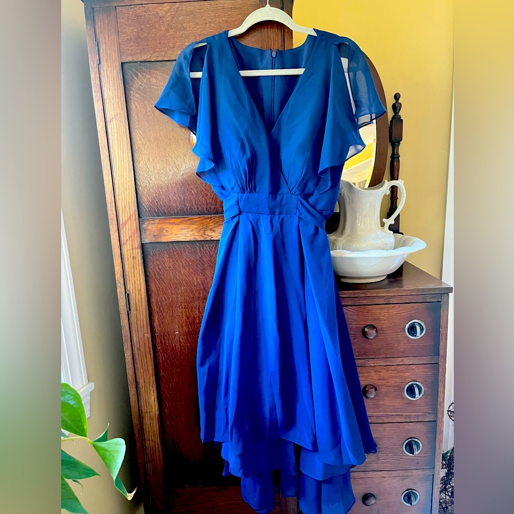 A-Line V-neck Asymmetrical Chiffon Cocktail Dress